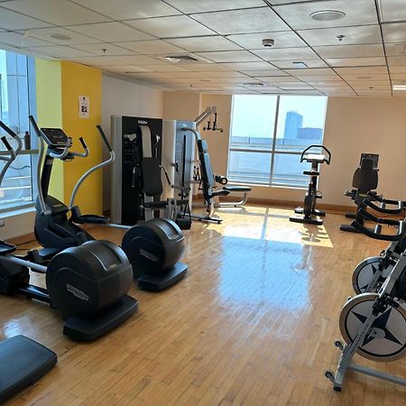 Cozy Marina & Sea View Apt In Bay Central Tower Dubai Marina With Modern Gym & Pool, Steps To Beach & Metro المظهر الخارجي الصورة