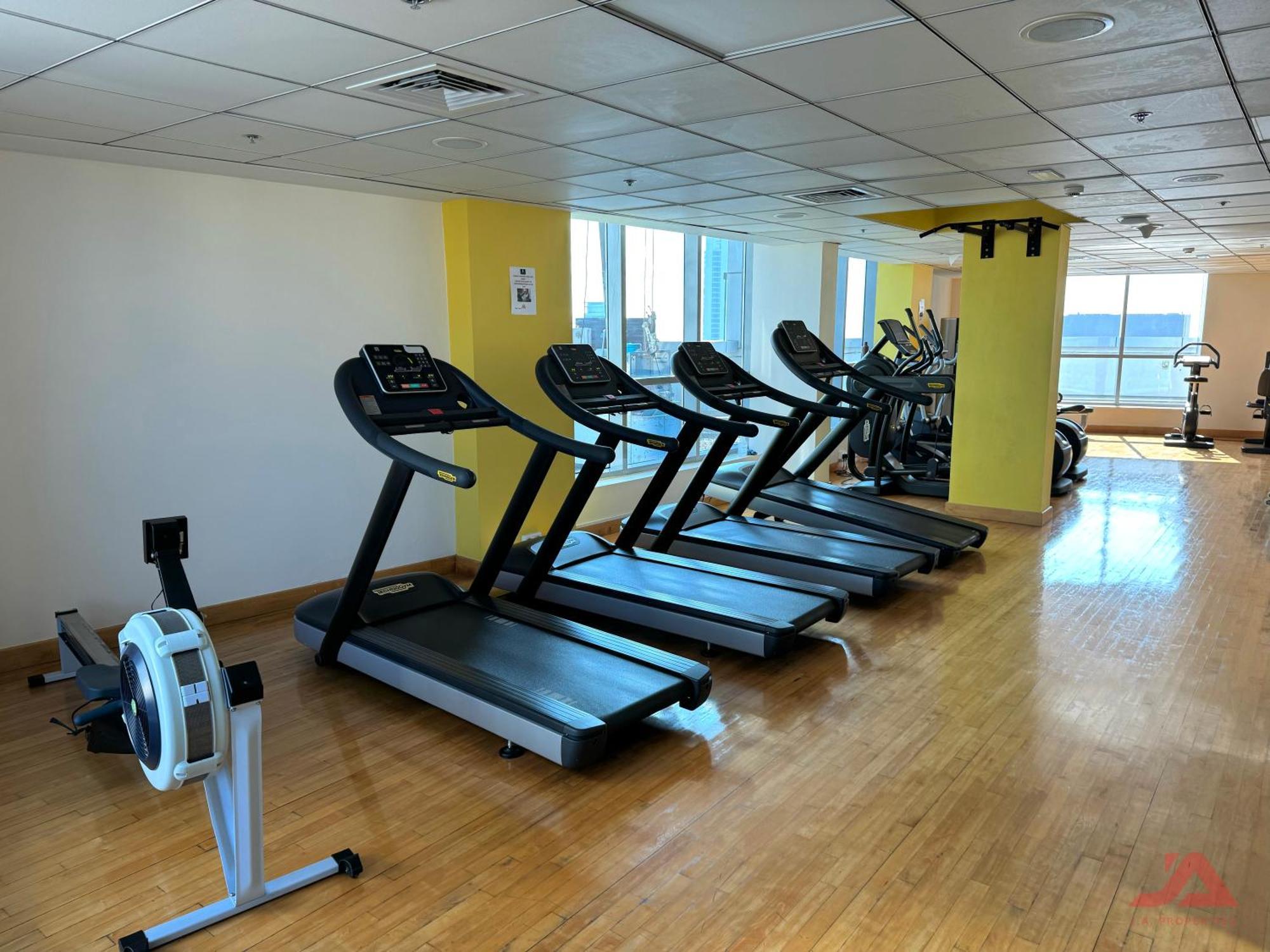 Cozy Marina & Sea View Apt In Bay Central Tower Dubai Marina With Modern Gym & Pool, Steps To Beach & Metro المظهر الخارجي الصورة
