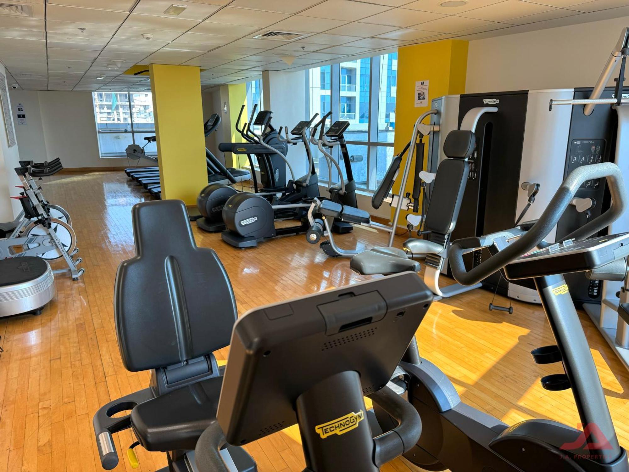 Cozy Marina & Sea View Apt In Bay Central Tower Dubai Marina With Modern Gym & Pool, Steps To Beach & Metro المظهر الخارجي الصورة