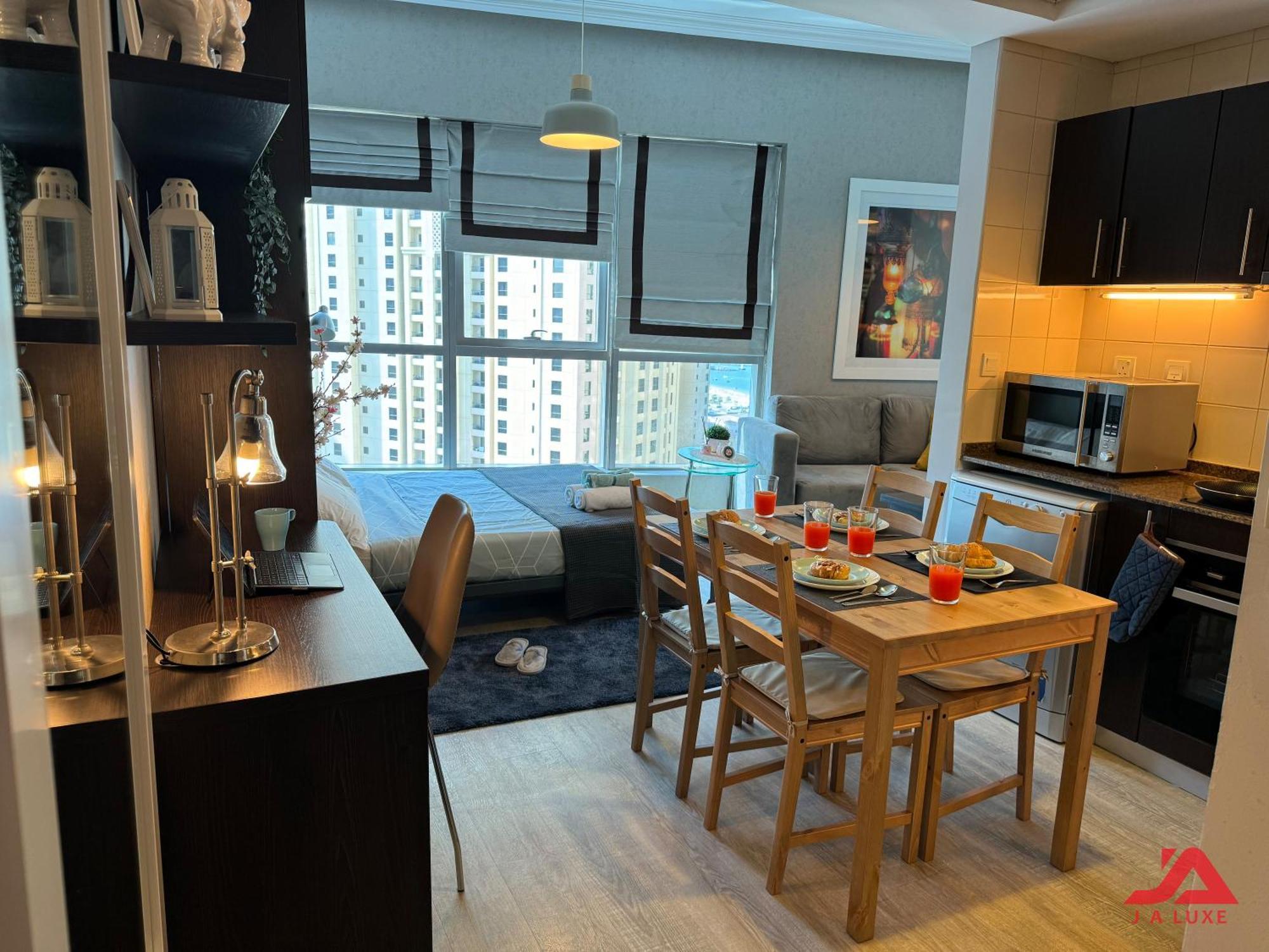 Cozy Marina & Sea View Apt In Bay Central Tower Dubai Marina With Modern Gym & Pool, Steps To Beach & Metro المظهر الخارجي الصورة